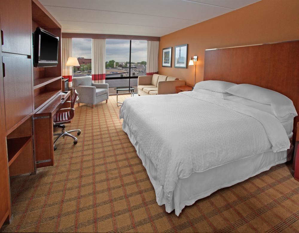 Four Points Philadelphia Northeast Hotel Exterior foto